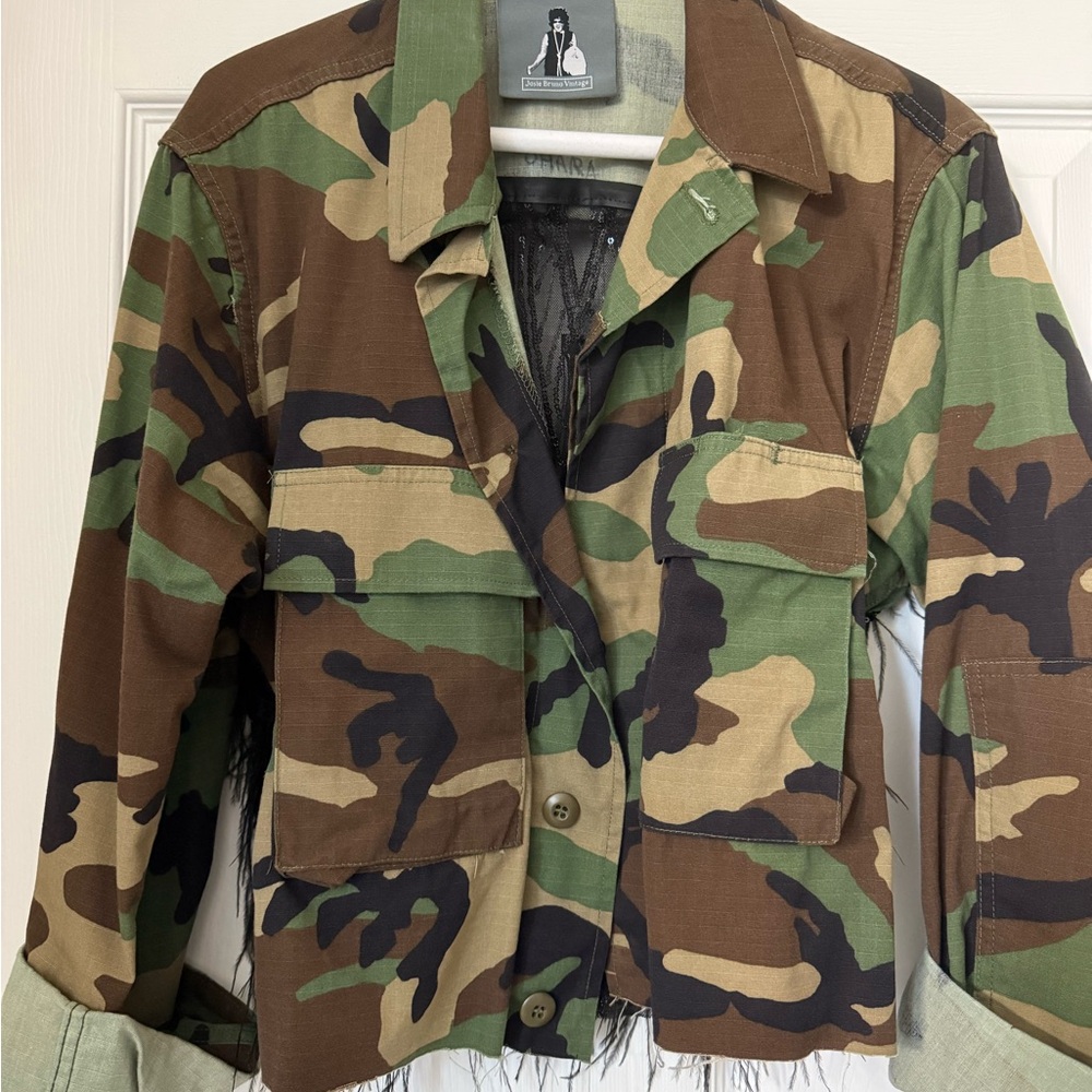 Cropped Camouflage Utility Jacket - Women - Green/Brown Camo